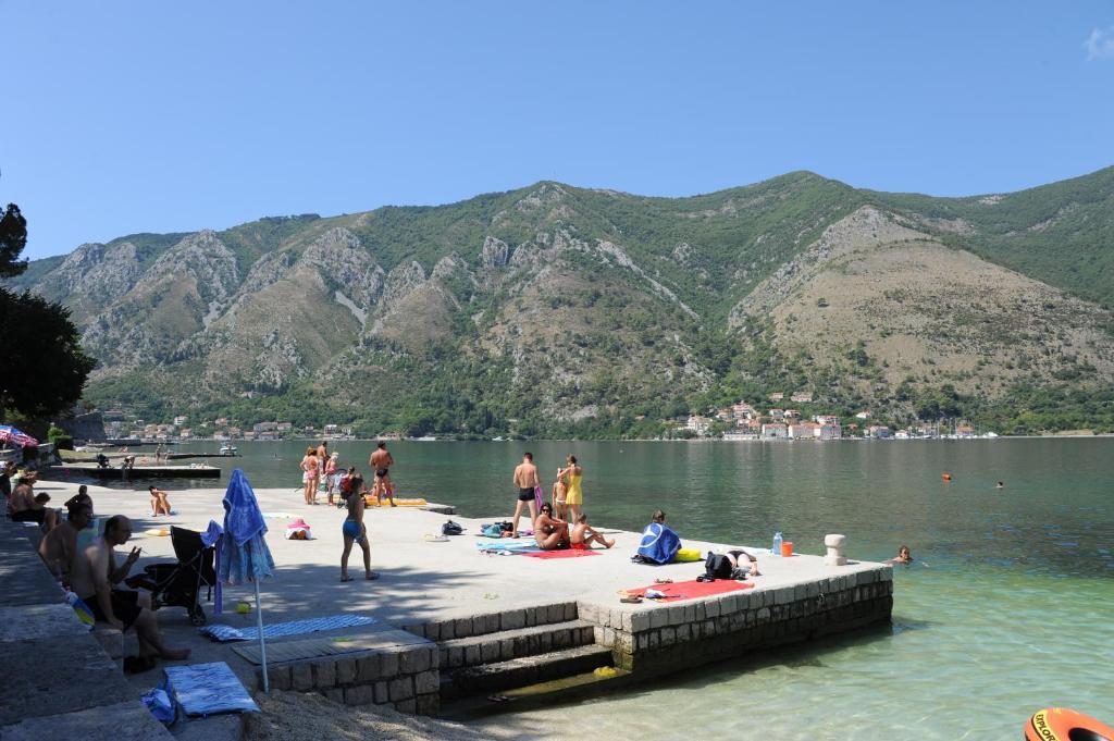 Apartments Popovic 2 Kotor Bagian luar foto